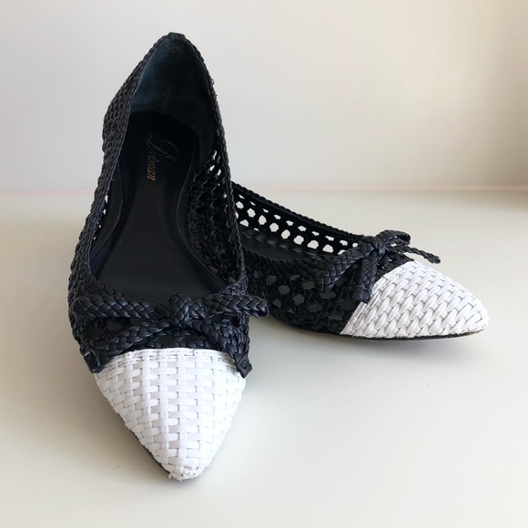 Delman Black and white woven flat slip-on with woven bow detail leather size 9 - Picture 6 of 17